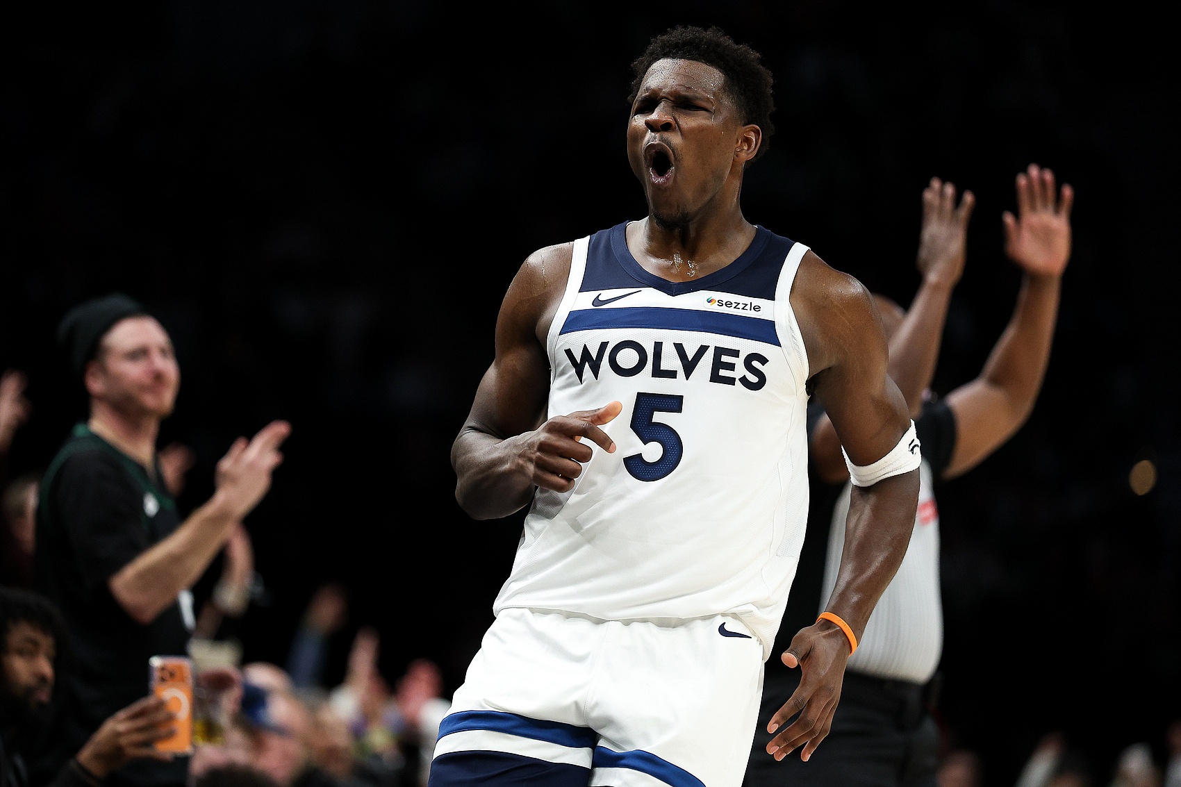 世界杯高清比赛观看-华子未进全明星首发？兰德尔：看到他上一场表现没 他能进MVP讨论